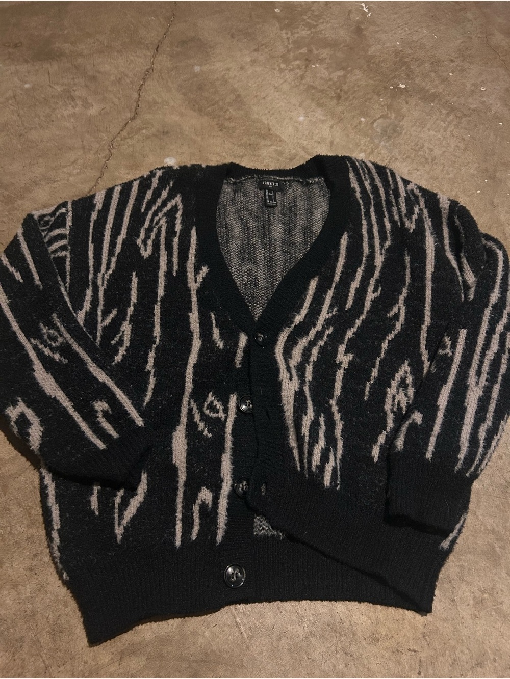H&M Black & Cream Abstract Pattern Men's Button Cardigan(sold)